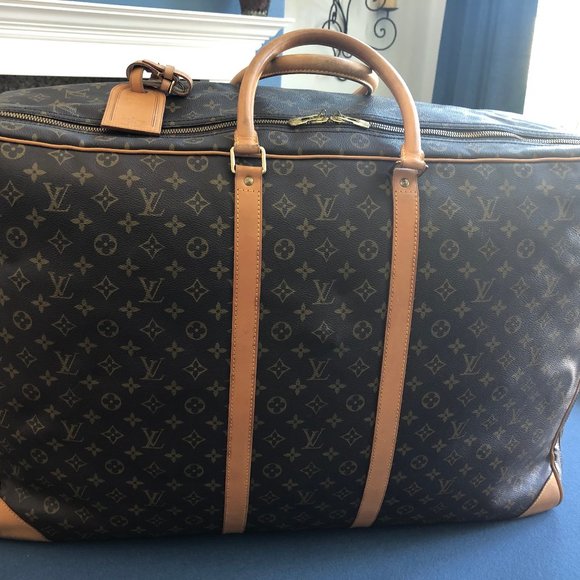 Louis Vuitton Monogram Canvas Sirius 70 single-compartment soft-sided suitcase - Picture 3 of 16